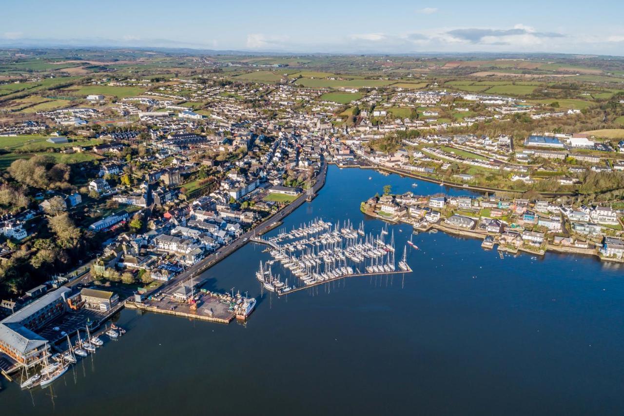 River Views,Kinsale, Hosted By Exquisite Holiday Homes, Sleeps 26 Корк Екстер'єр фото